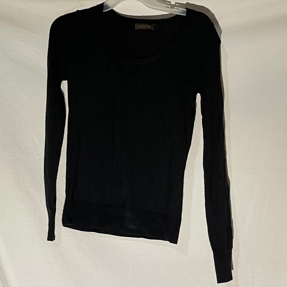Women's The Limited Long Sleeve | Size M
